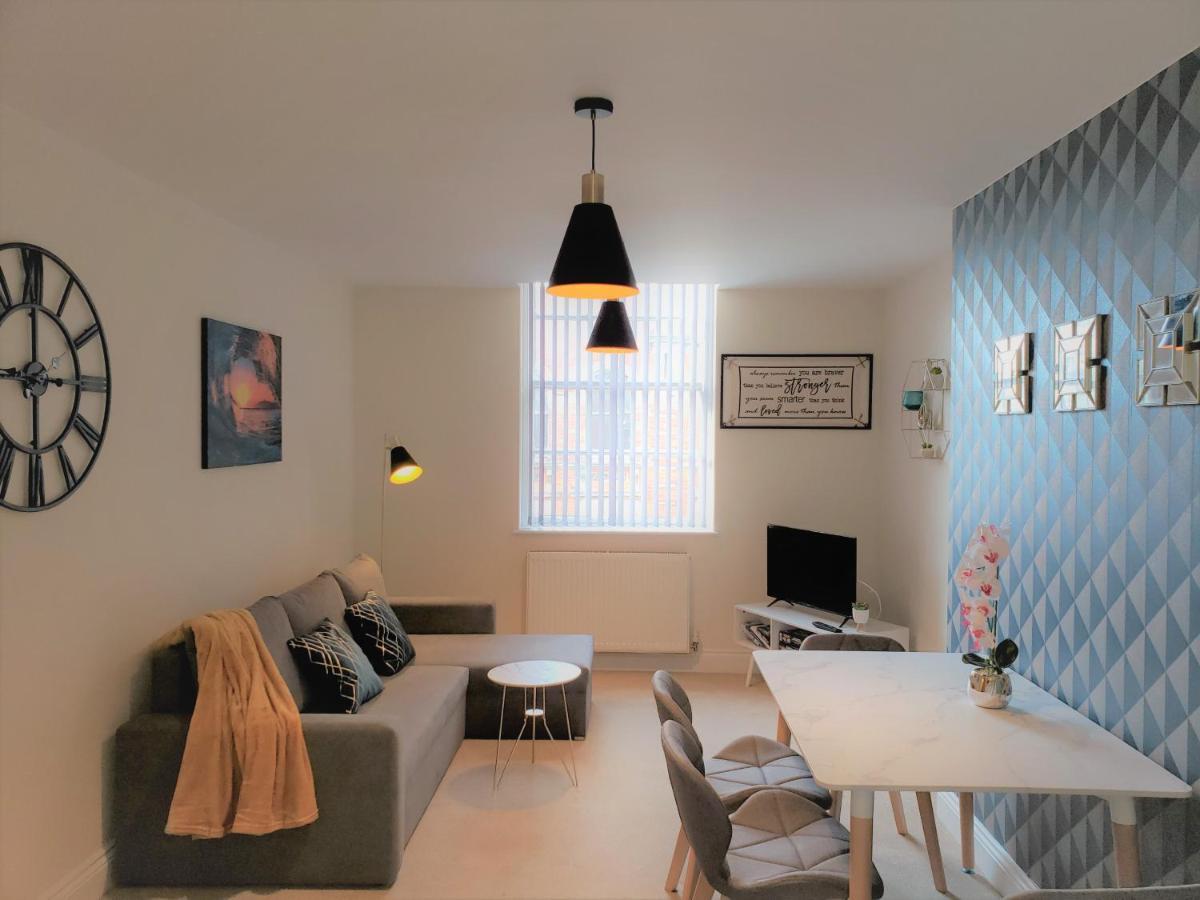 A Stylish Retreat - Super King Bed - Heart Of Town Centre - 5 Mins Stroll To Beach Bournemouth Exterior foto