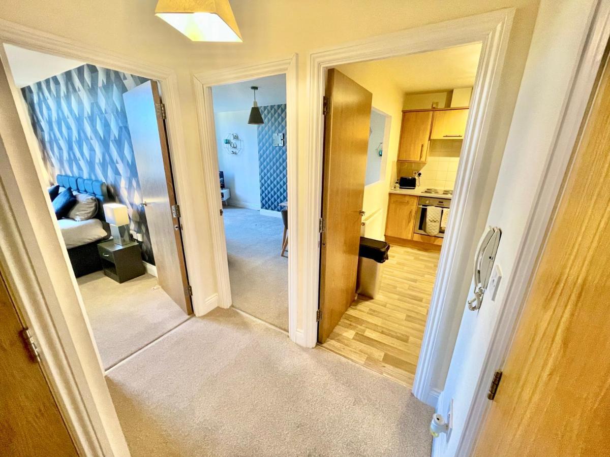 A Stylish Retreat - Super King Bed - Heart Of Town Centre - 5 Mins Stroll To Beach Bournemouth Exterior foto