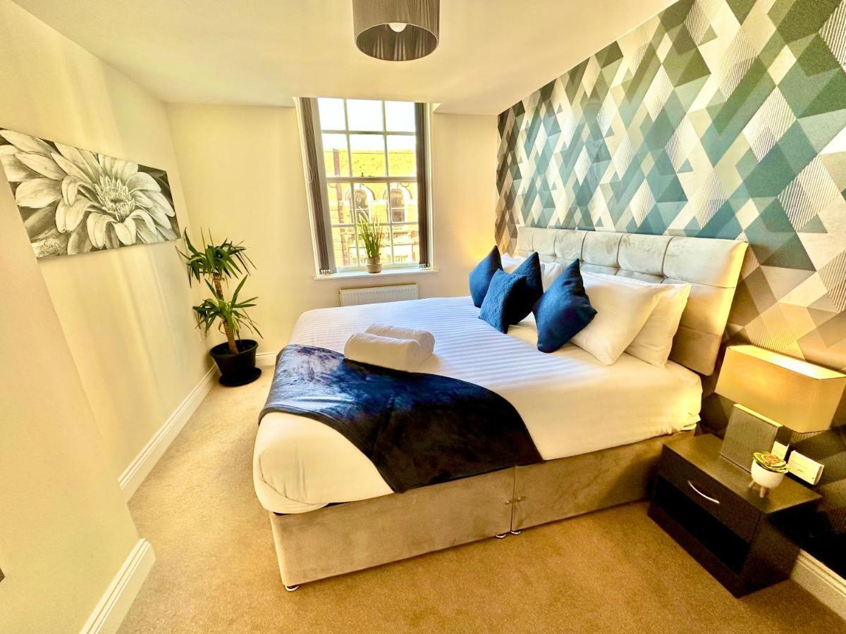 A Stylish Retreat - Super King Bed - Heart Of Town Centre - 5 Mins Stroll To Beach Bournemouth Exterior foto